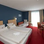 Mainpromenade ***s 3* Карлштадт